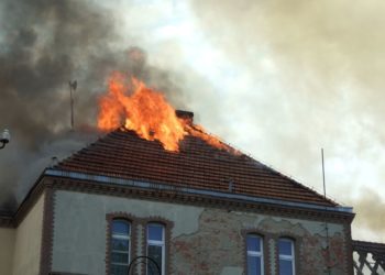 Setna rocznica i wyborcze emocje