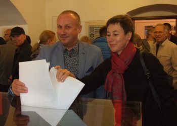 Setna rocznica i wyborcze emocje