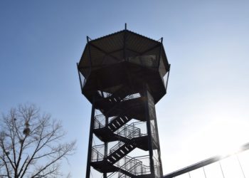 Wieża widokowa już stoi