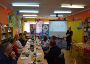 Przy bibliotece powstaje skwer D-O-M