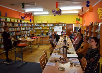 Przy bibliotece powstaje skwer D-O-M