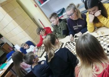 Warcaby w bibliotece