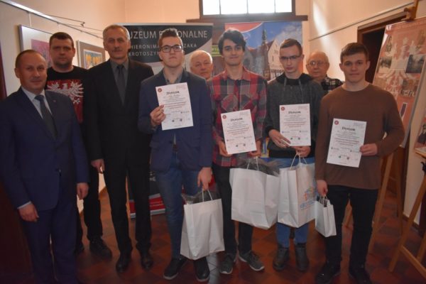 Dzieje i tradycje powstania wielkopolskiego Dzieje i tradycje powstania wielkopolskiego
