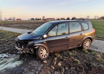 Zasnął za kierownicą