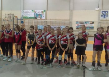 Dziewczęta z Ósemki wicemistrzyniami rejonu