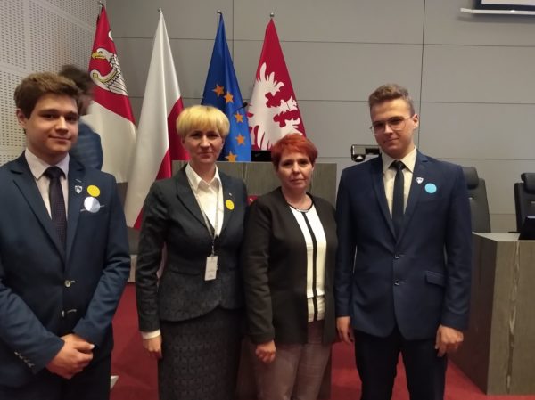 Krotoszyńscy licealiści na obradach sejmiku