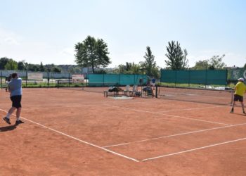 Deblowe zmagania o Puchar Burmistrza