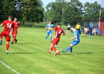 Wyrównany pojedynek derbowy