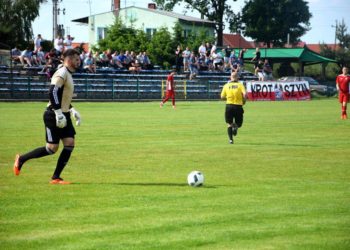 Wyrównany pojedynek derbowy