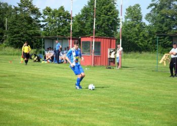 Wyrównany pojedynek derbowy