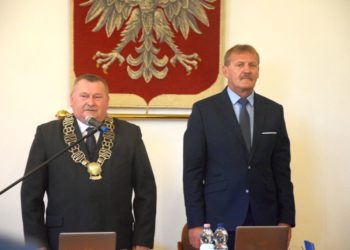 Absolutorium udzielone jednogłośnie