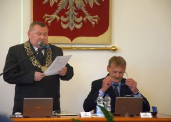 Absolutorium udzielone jednogłośnie