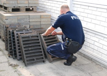 Kradł kratki kanalizacyjne