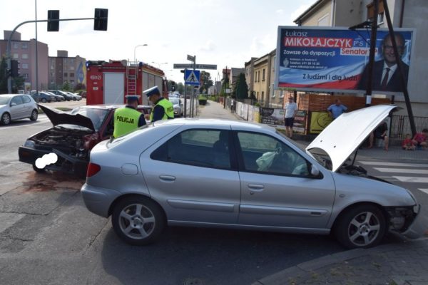 Groźne zderzenie na skrzyżowaniu Groźne zderzenie na skrzyżowaniu