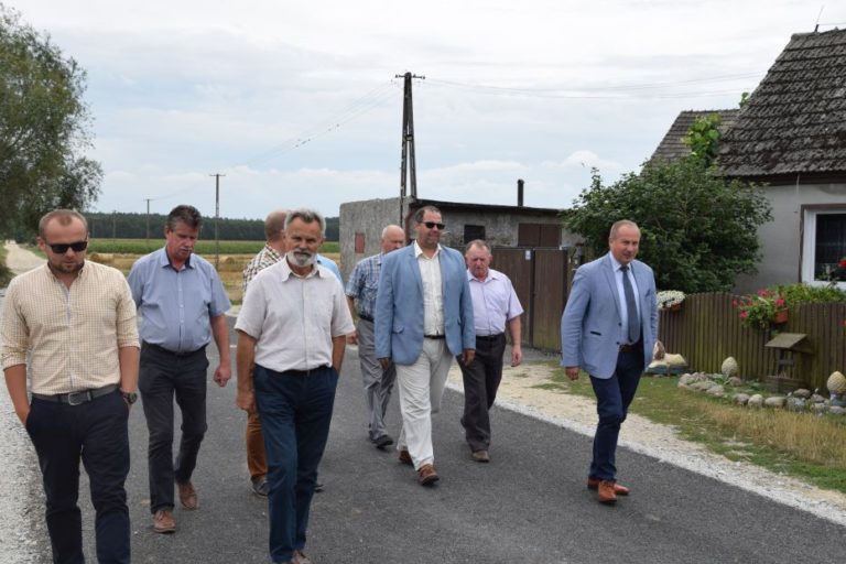 Odebrano drogi gminne