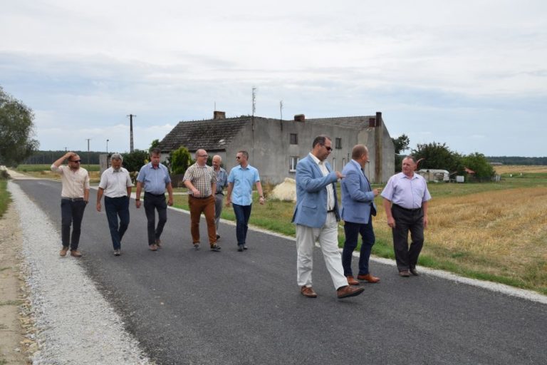 Odebrano drogi gminne