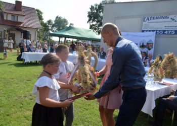 Wspólna zabawa na zakończenie żniw