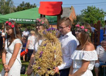 Wspólna zabawa na zakończenie żniw