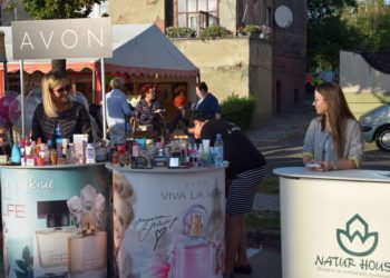 Świętowanie na ulicy Benickiej