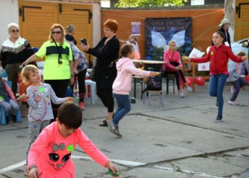 Świętowanie na ulicy Benickiej