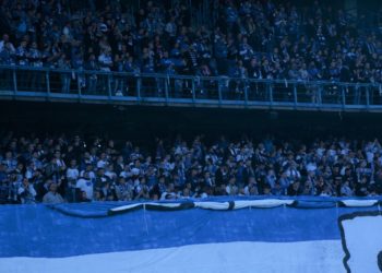 Wspierają drużynę, pamiętają o powstańcach