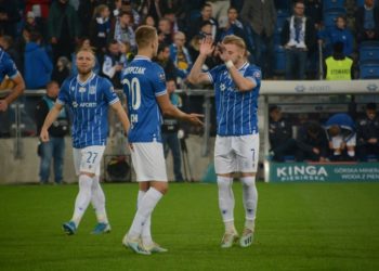 Wspierają drużynę, pamiętają o powstańcach