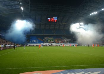 Wspierają drużynę, pamiętają o powstańcach