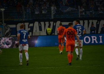 Wspierają drużynę, pamiętają o powstańcach