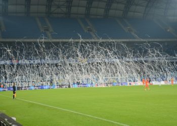 Wspierają drużynę, pamiętają o powstańcach