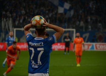 Wspierają drużynę, pamiętają o powstańcach