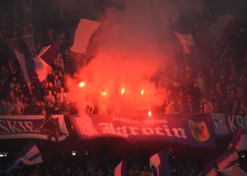 Wspierają drużynę, pamiętają o powstańcach