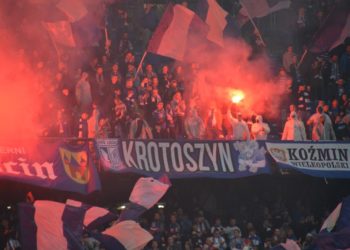 Wspierają drużynę, pamiętają o powstańcach