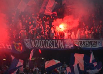 Wspierają drużynę, pamiętają o powstańcach