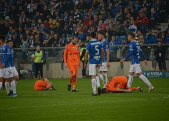 Wspierają drużynę, pamiętają o powstańcach