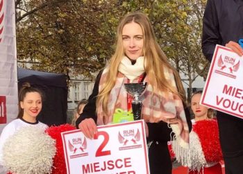 W biało-czerwonych barwach