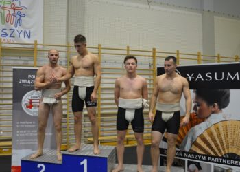 Pucharowe zmagania na dohyo