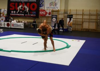 Pucharowe zmagania na dohyo