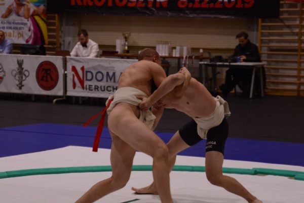 Pucharowe zmagania na dohyo