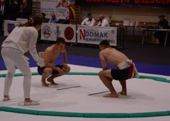 Pucharowe zmagania na dohyo