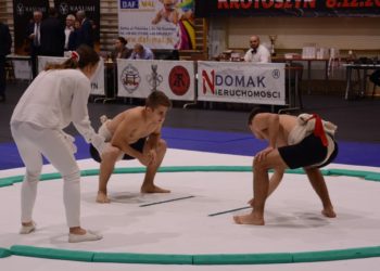 Pucharowe zmagania na dohyo