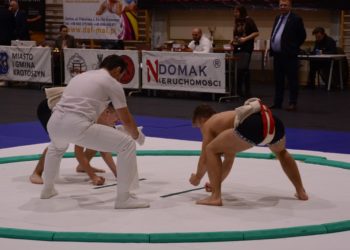 Pucharowe zmagania na dohyo