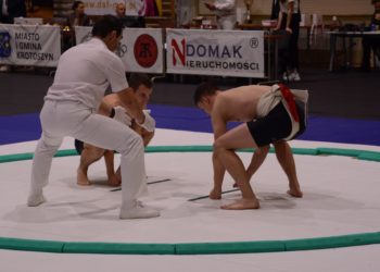 Pucharowe zmagania na dohyo