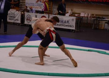 Pucharowe zmagania na dohyo