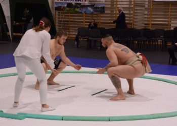 Pucharowe zmagania na dohyo
