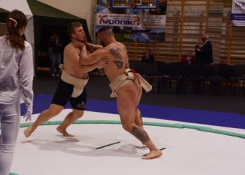 Pucharowe zmagania na dohyo