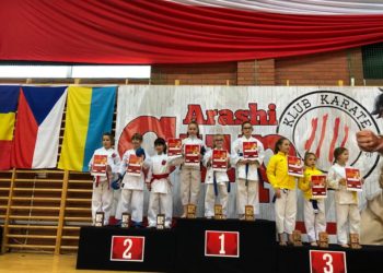 16 medali karateków w Legnicy