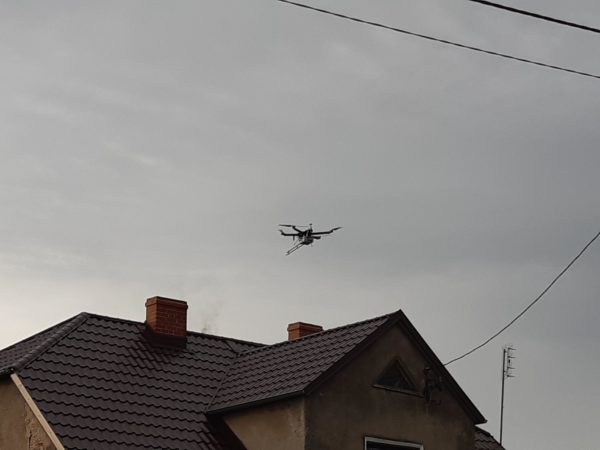Dron monitoruje poziom zanieczyszczeń