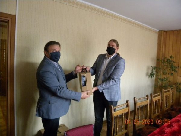 Przekazali szkołom sprzęt