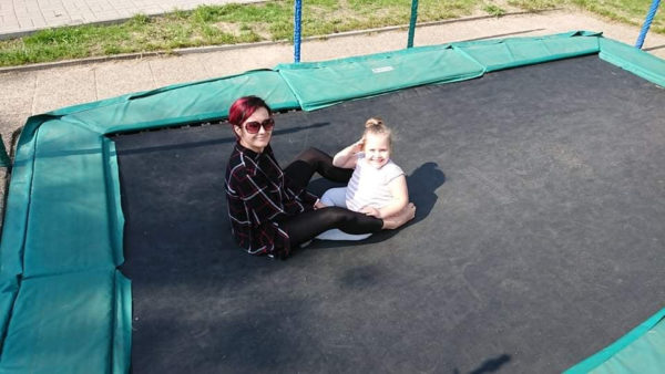 Pomóżmy spełnić marzenie Amelki Pomóżmy spełnić marzenie Amelki