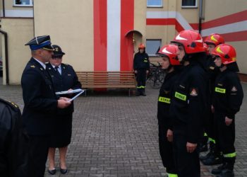 Powitanie nowych strażaków